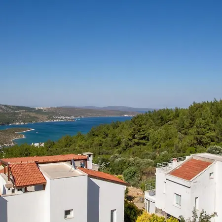 Villa House With Sea And Mountain View In Karaburun İzmir