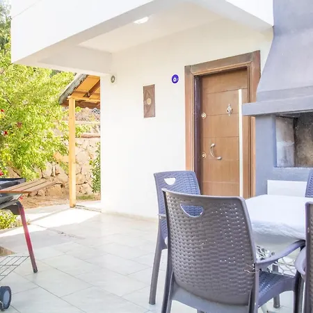 House With Sea And Mountain View In Karaburun Villa İzmir