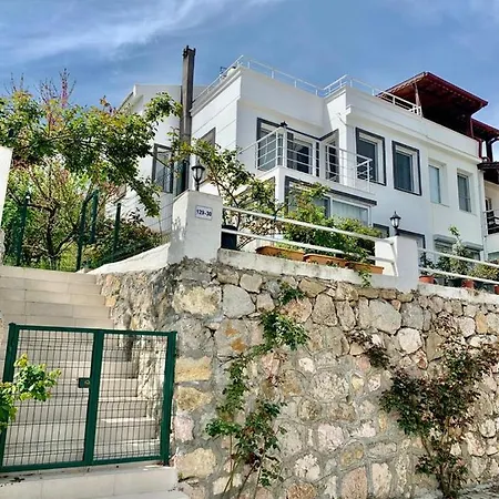 Villa House With Sea And Mountain View In Karaburun